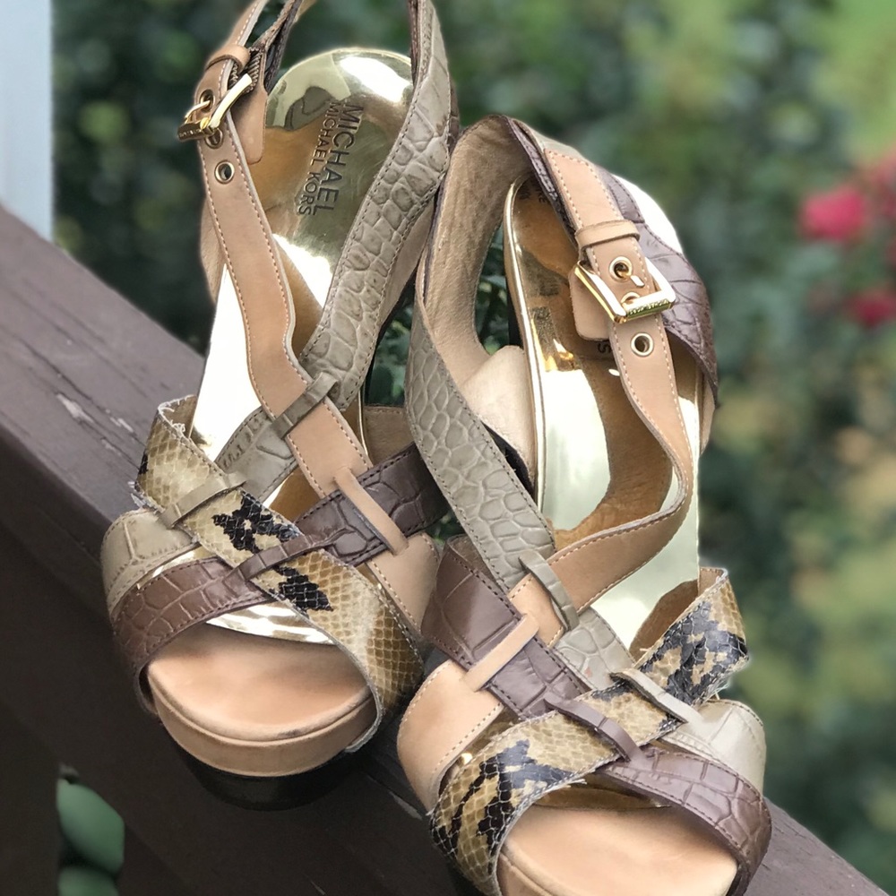 Micheal Kors strappy heel